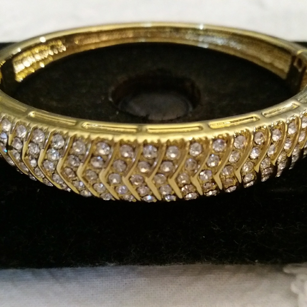 PJM Rhinestone Bangle - Picture 3 of 4